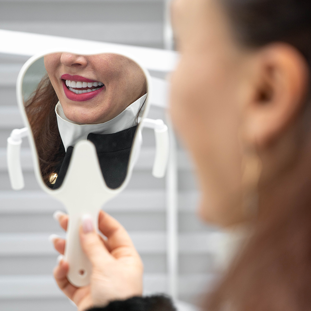 alt_Estetică dentară